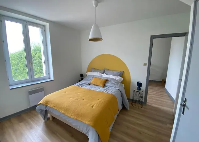 Appartement T4 Et Parking A 3Km Du Futuroscope
