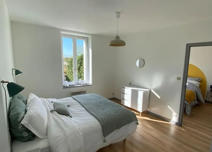 Appartement T4 Et Parking A 3Km Du Futuroscope